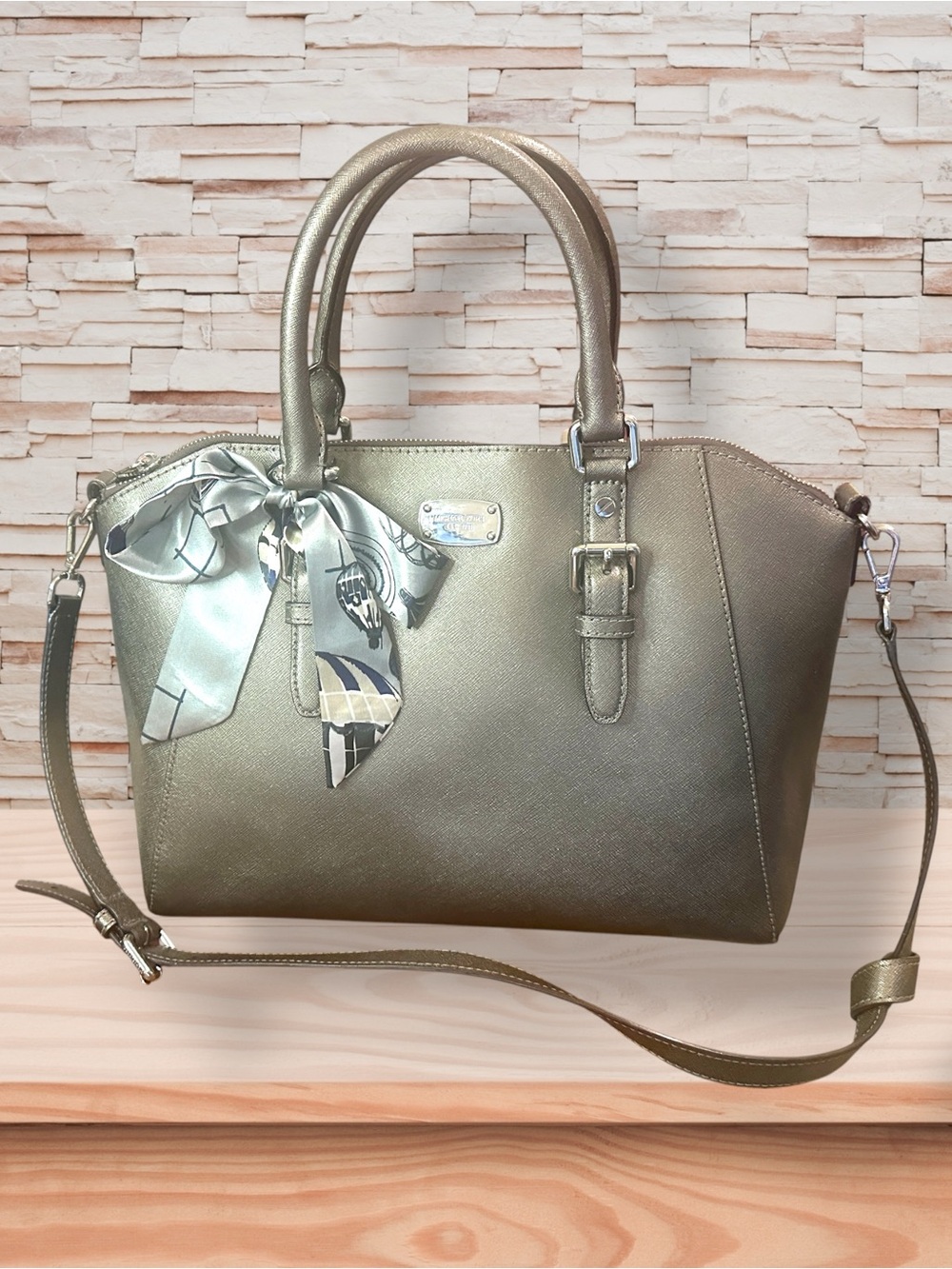 Michael Kors Ciara Large Metallic Silver Saffiano Leather Satchel - Picture 1 of 4